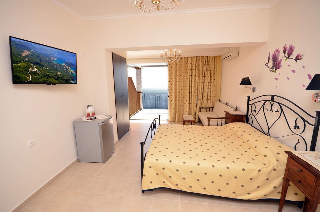 Golden Fox Studios And Suites Lákones 外观 照片
